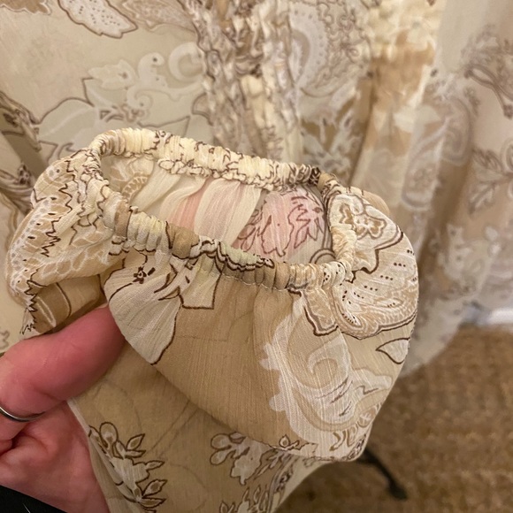 Susan Graver Sheer Paisley Top LS 2X - Picture 7 of 9